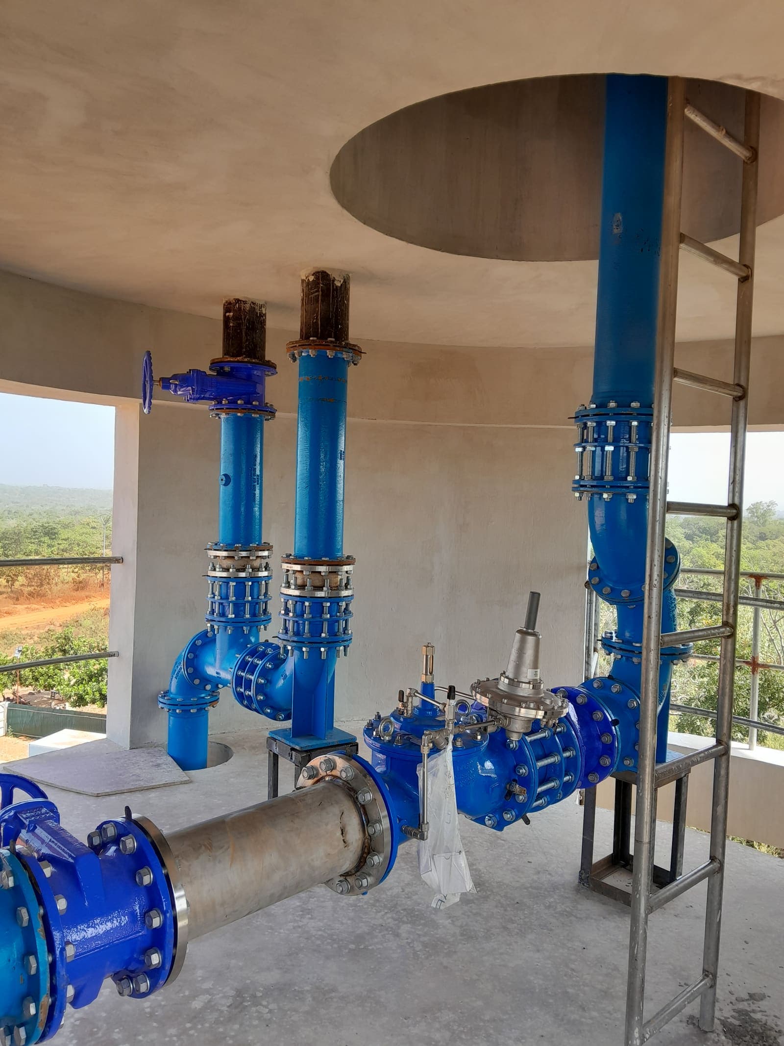 Équipements hydrauliques du château d'eau